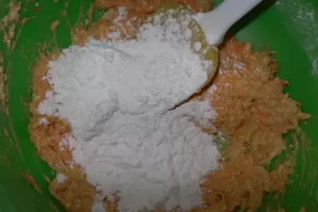 Морковные рулетики с вареньем: шаг 4