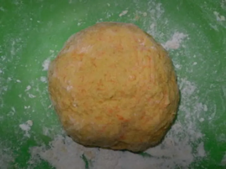 Морковные рулетики с вареньем: шаг 5