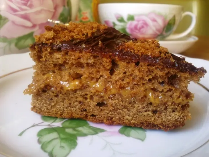 Пряные медово-банановые пирожные с джемом и шоколадом: шаг 6