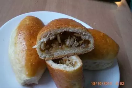 Пирожки с кислой капустой: шаг 1