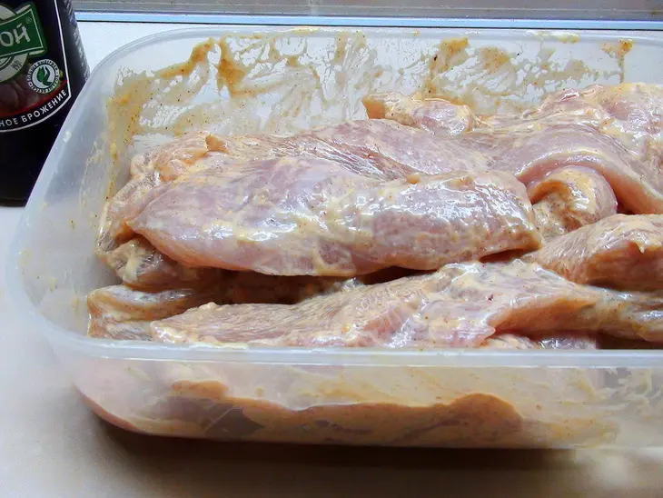 Куриные кусочки в панировке для пивной вечеринки (и не только!). быстро и очень вкусно!: шаг 1