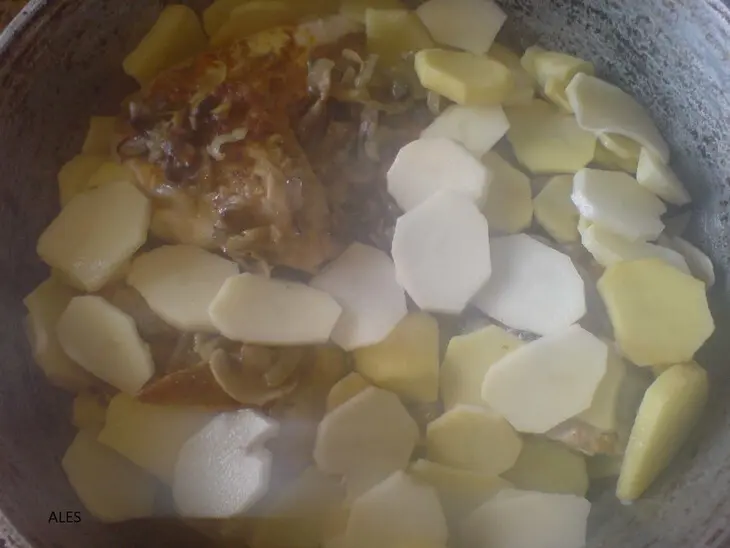 Курочка с овощами в сливках: шаг 4