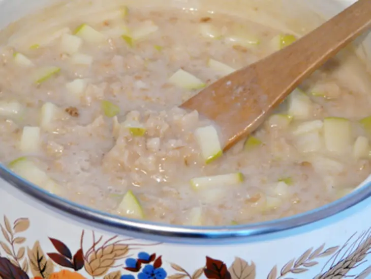 Овсяная каша с яблочно-коричным вкусом.: шаг 3