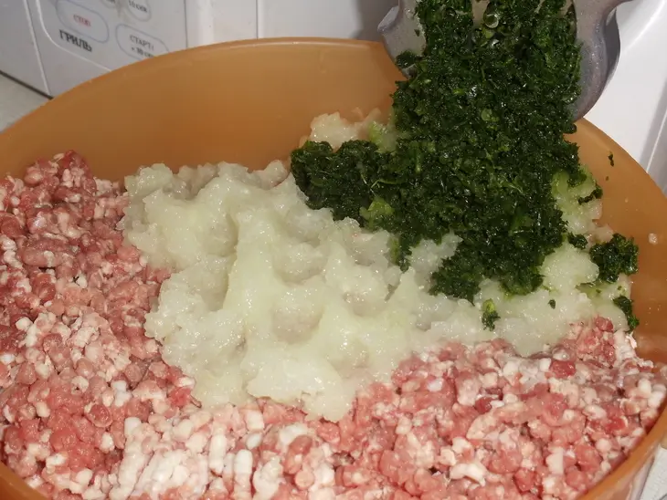 Мясные лепешки: шаг 1