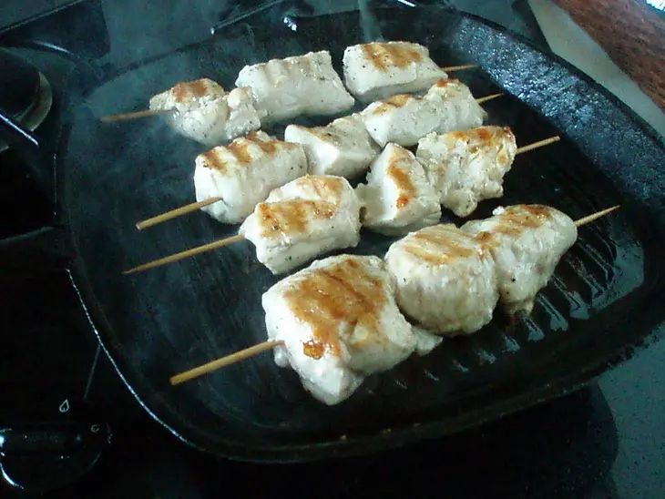 Sate - индонезийский шашлычок с одноименным соусом при нем: шаг 5