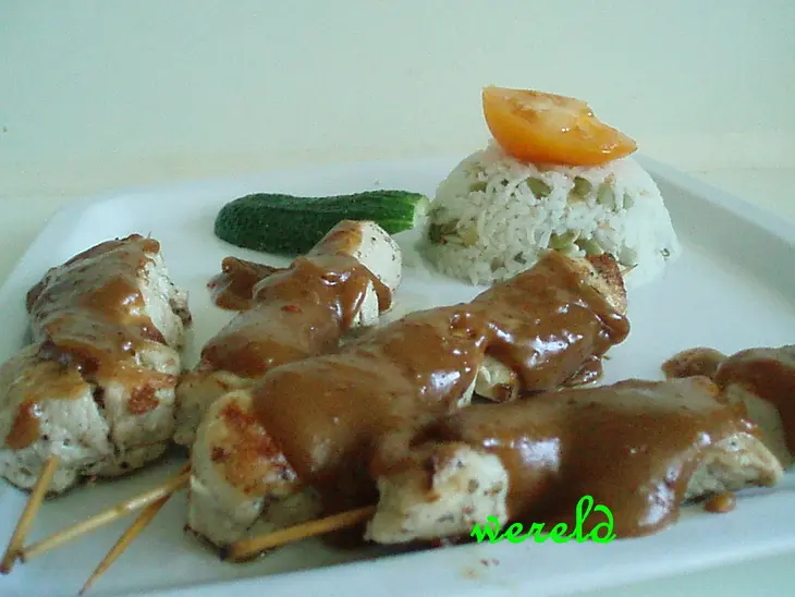 Sate - индонезийский шашлычок с одноименным соусом при нем: шаг 7