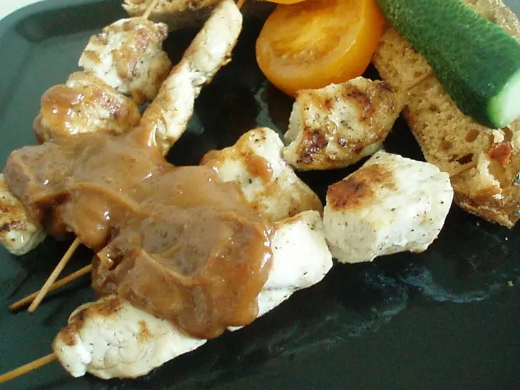 Sate - индонезийский шашлычок с одноименным соусом при нем: шаг 8