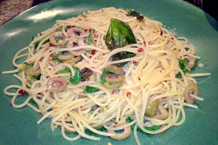Паста с рукколой и домашними заправками, потенциально ежевечернее блюдо: шаг 8
