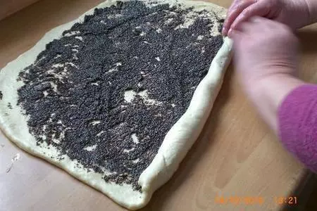 Маковый пирог-рулет: шаг 3