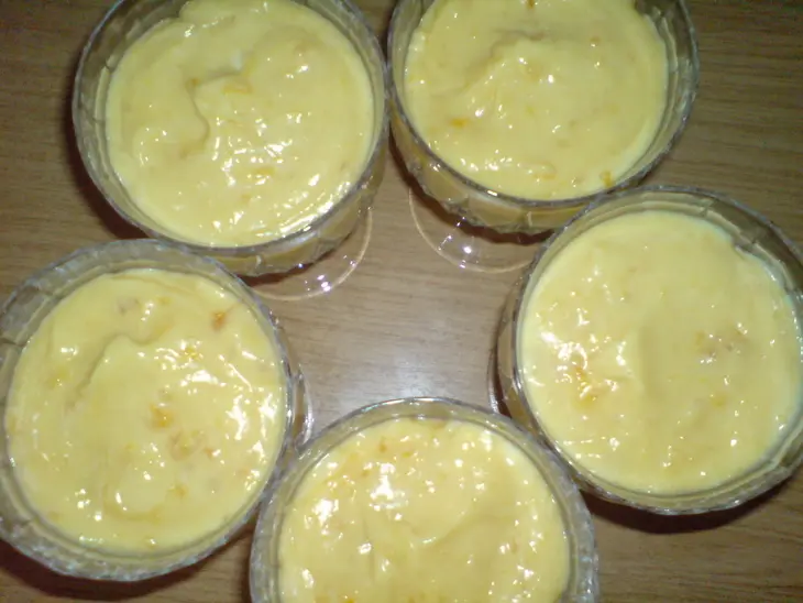 Крем из апельсинового сока с мандаринами и сливками: шаг 3