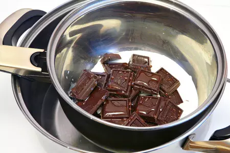 Шоколадное фондю с коньячно-медовыми нотками.: шаг 2