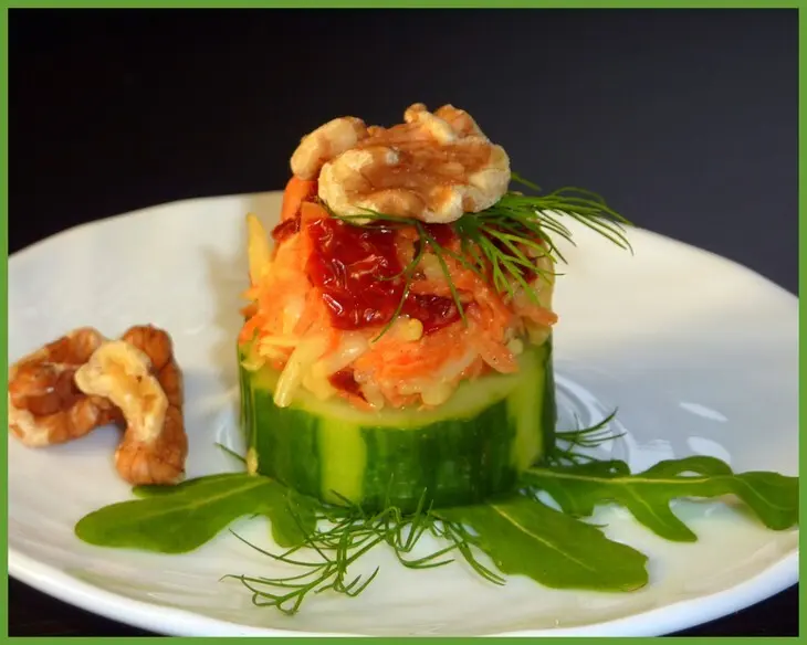 Канапе-закуска из моркови с сыром, вяленными помидорами и орехами...: шаг 5