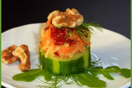 Канапе-закуска из моркови с сыром, вяленными помидорами и орехами...: шаг 5