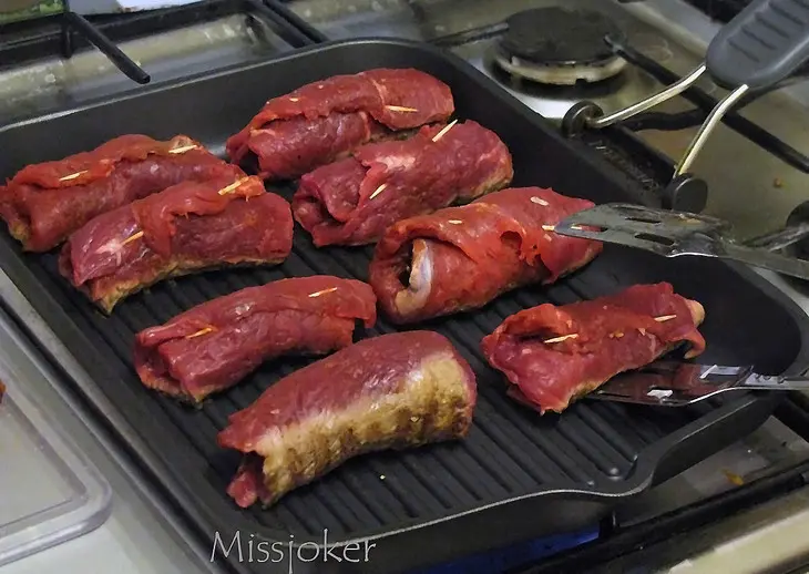 Мясные "роллы" с брокколи: шаг 7