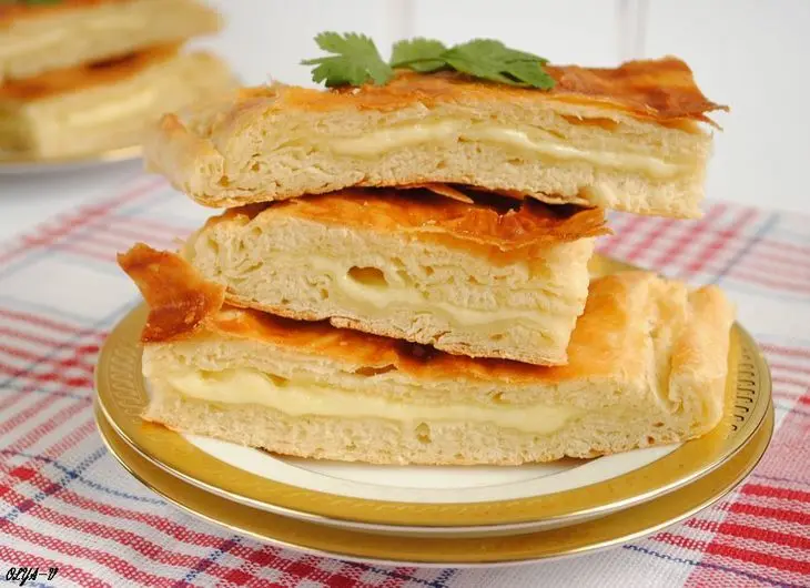 Слоеные хачапури: шаг 10