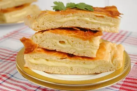 Слоеные хачапури: шаг 10
