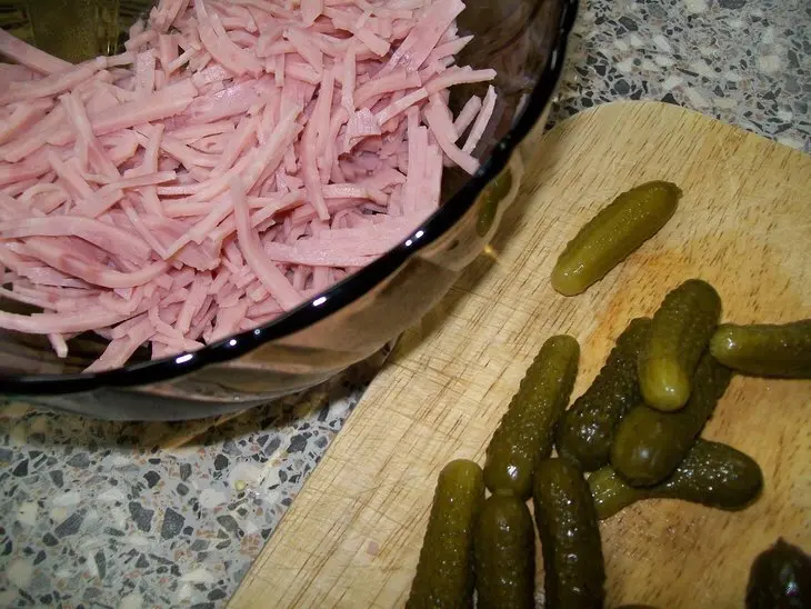 Опята маринованные и салатик из них: шаг 1