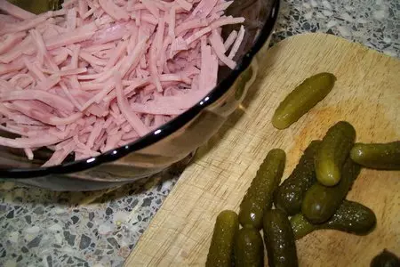 Опята маринованные и салатик из них: шаг 1