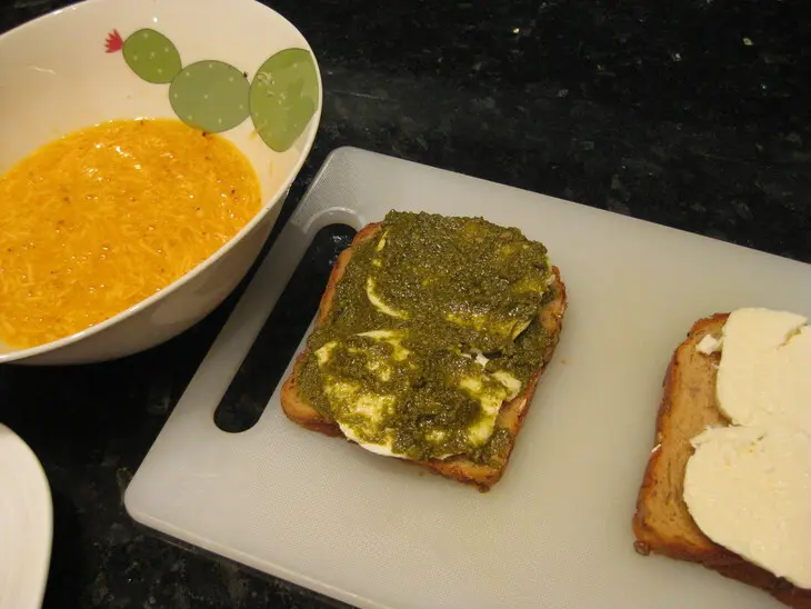 Mozzarella in carrozza: шаг 2