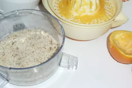 Фрукты в миндально-апельсиновом кляре с шоколадно апельсиновым соусом: шаг 2