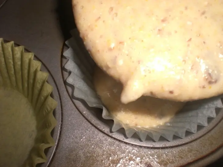 Очень вкусные кукурузно-протеиновые маффины: шаг 11