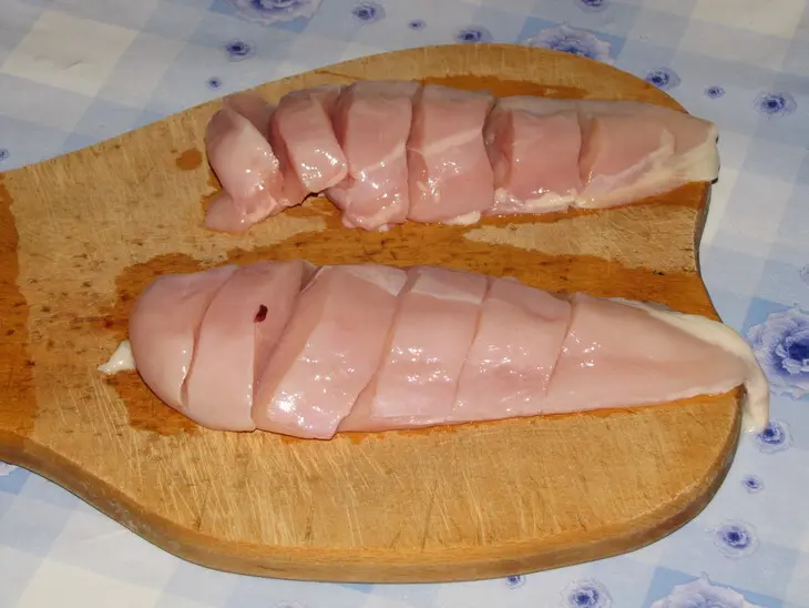 Куриные грудки с айвой и винным соусом: шаг 1