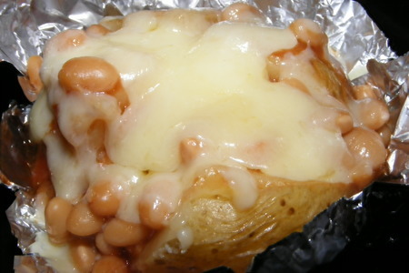 Картофель запеченный с фасолью и сыром(baked potate with beans and cheese): шаг 6