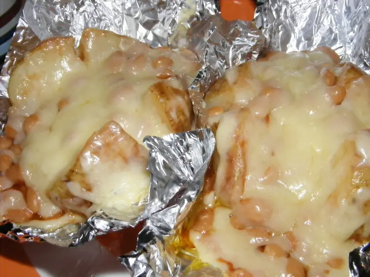 Картофель запеченный с фасолью и сыром(baked potate with beans and cheese): шаг 7