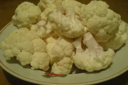 Цветная капуста, запеченная с сыром: шаг 1