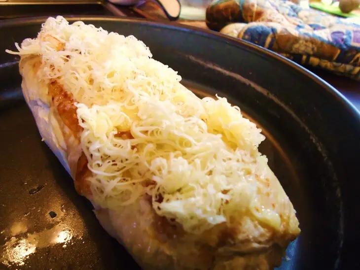 Куриный рулет с fitaki и солеными огурчиками))): шаг 7