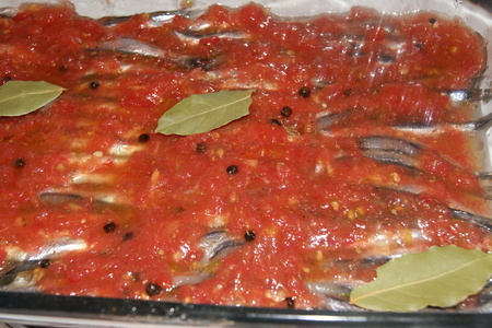 Свежие анчоусы запечёные в ароматном соусе: шаг 3