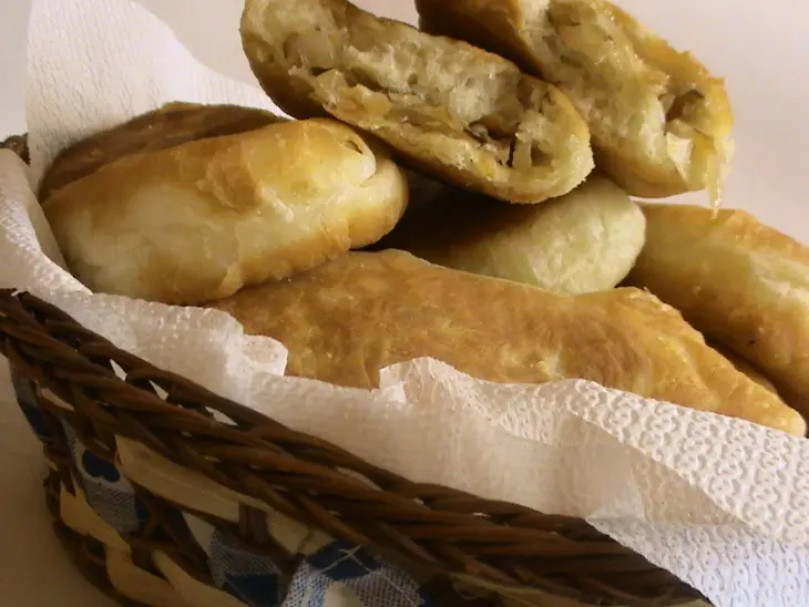 Пирожки с капустой и грибами.: шаг 3