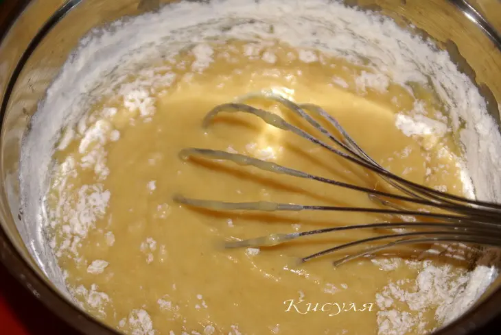 Пирог с яблочным пюре и ореховой прослойкой: шаг 5