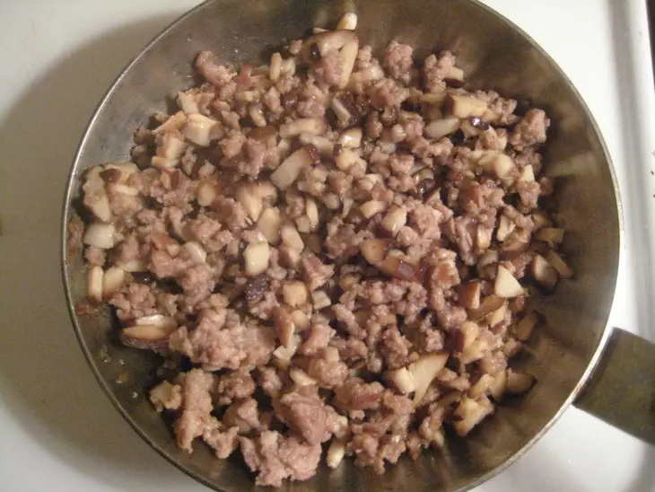 Ракушки с шиитаке и мясом: шаг 8