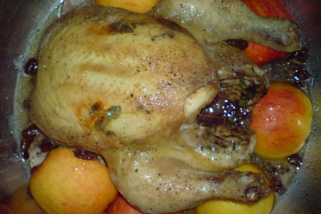 Курица в яблоках с изюмово-тимьяновым соусом (сюрприз для маши (манюша)): шаг 5