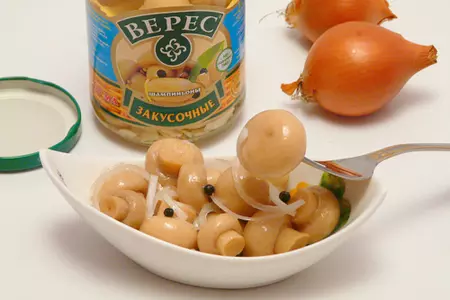 Лотарингский пирог с грибами (+"закусочный" салат): шаг 9
