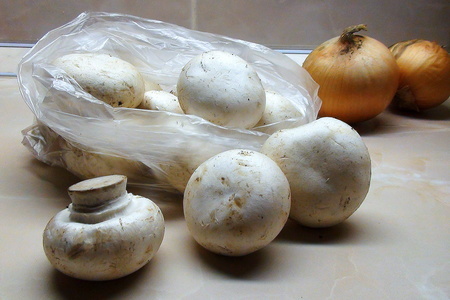 Универесальные закуски: грибы в кляре и кексы с грибами. просто и очень вкусно!: шаг 1