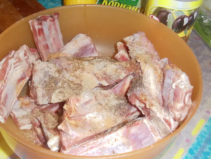 Бараньи ребрышки с маринованными лисичками: шаг 2
