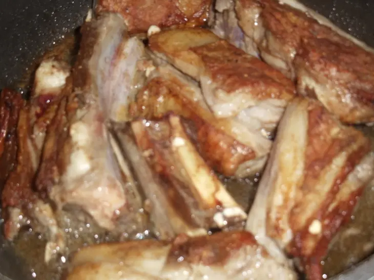 Бараньи ребрышки с маринованными лисичками: шаг 4