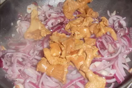 Бараньи ребрышки с маринованными лисичками: шаг 5