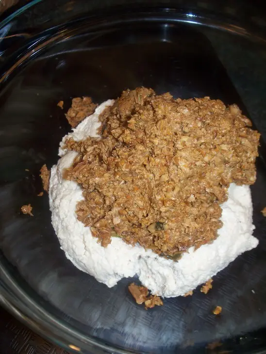 Holiday mushroom cheese ball / праздничный грибной шар.: шаг 9