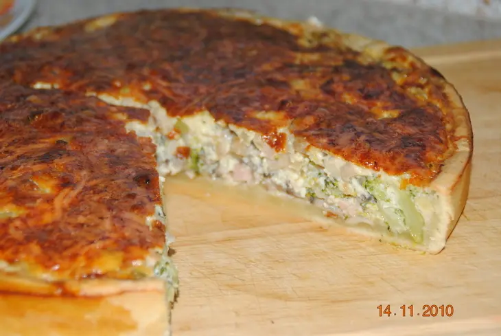 Лоранский пирог с  грибами,ветчиной и брокколи: шаг 9