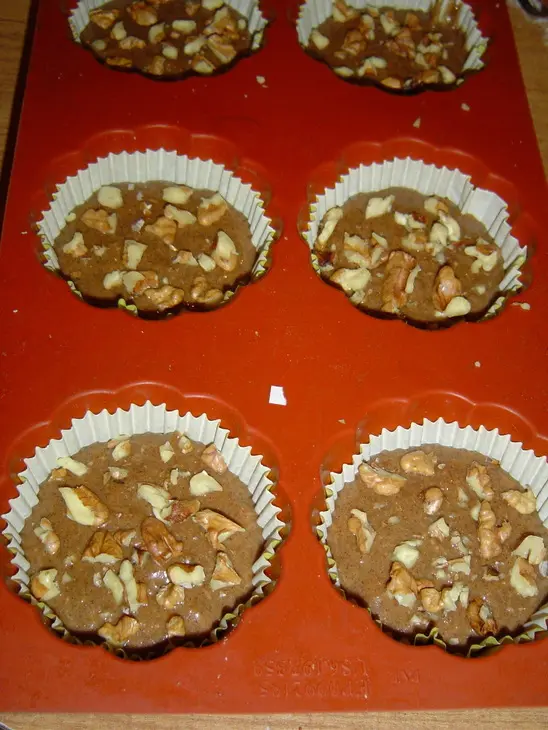 Тыквенные маффины с грецкими орехами и корицей: шаг 7