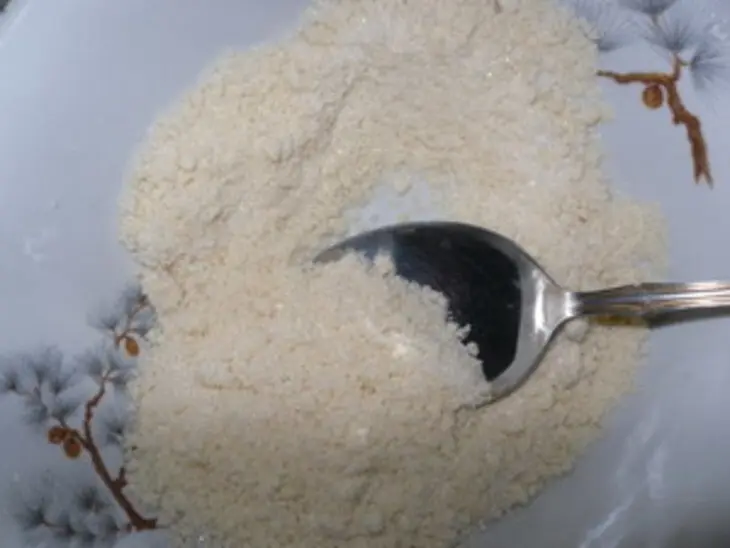 Яблочно-банановые квадратики с изюмом: шаг 9