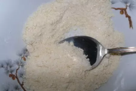 Яблочно-банановые квадратики с изюмом: шаг 9