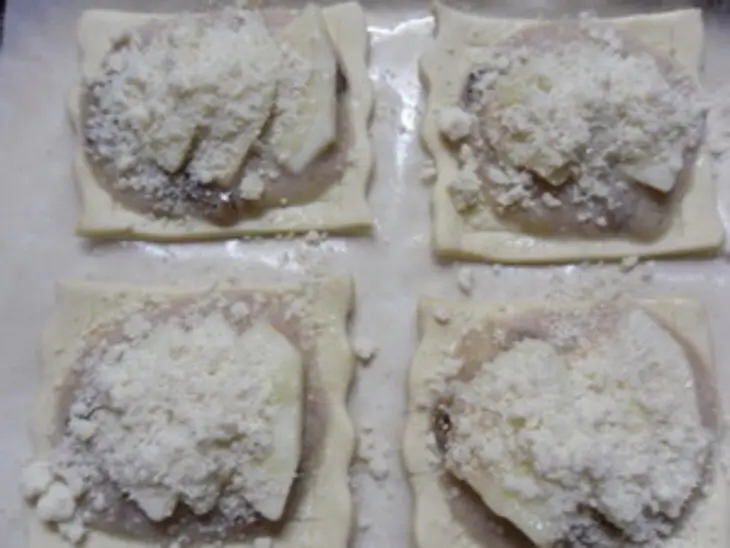 Яблочно-банановые квадратики с изюмом: шаг 10