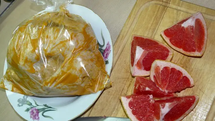 Оранжевый цыпленок с грейпфрутом.: шаг 2