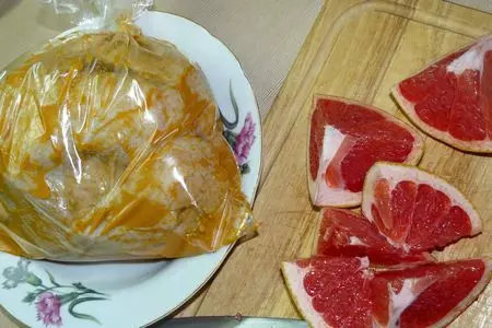 Оранжевый цыпленок с грейпфрутом.: шаг 2