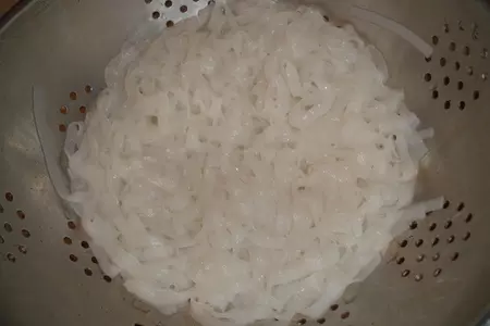 Салат с рисовой лапшой: шаг 3