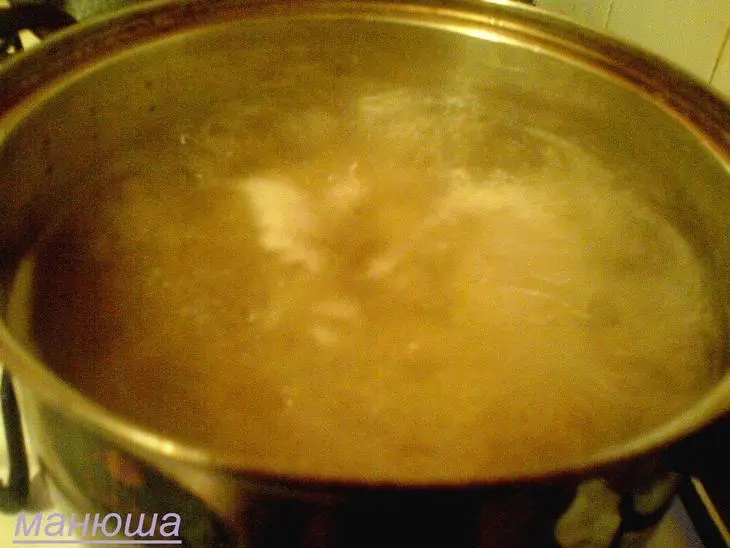 Лумакони с лососем и сырным кремом: шаг 1
